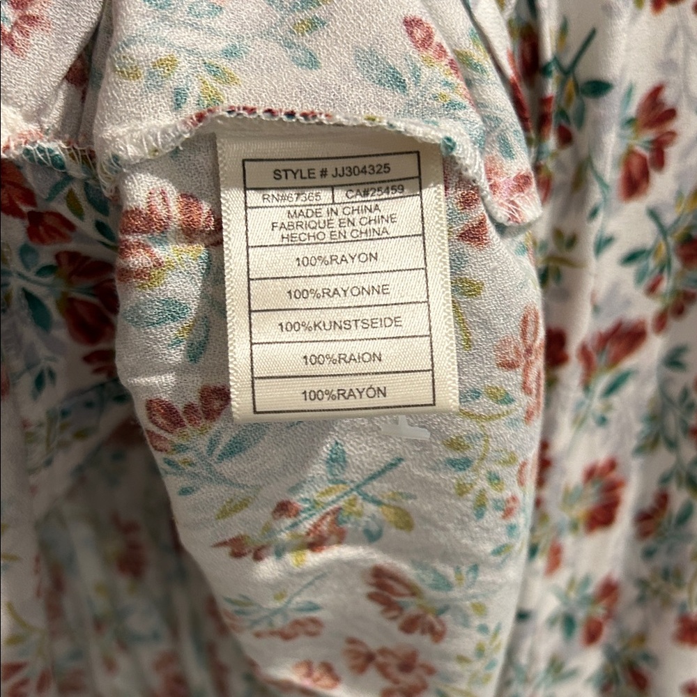 Jack by BB Dakota Floral V-Neck Peplum Blouse - Picture 5 of 10